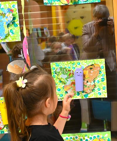 1135