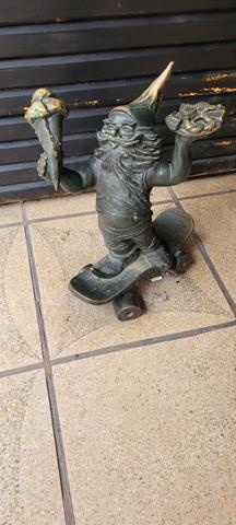 14714